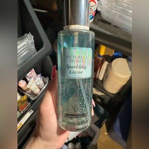 Victoria’s Secret Sparkling cream body spray brand new!